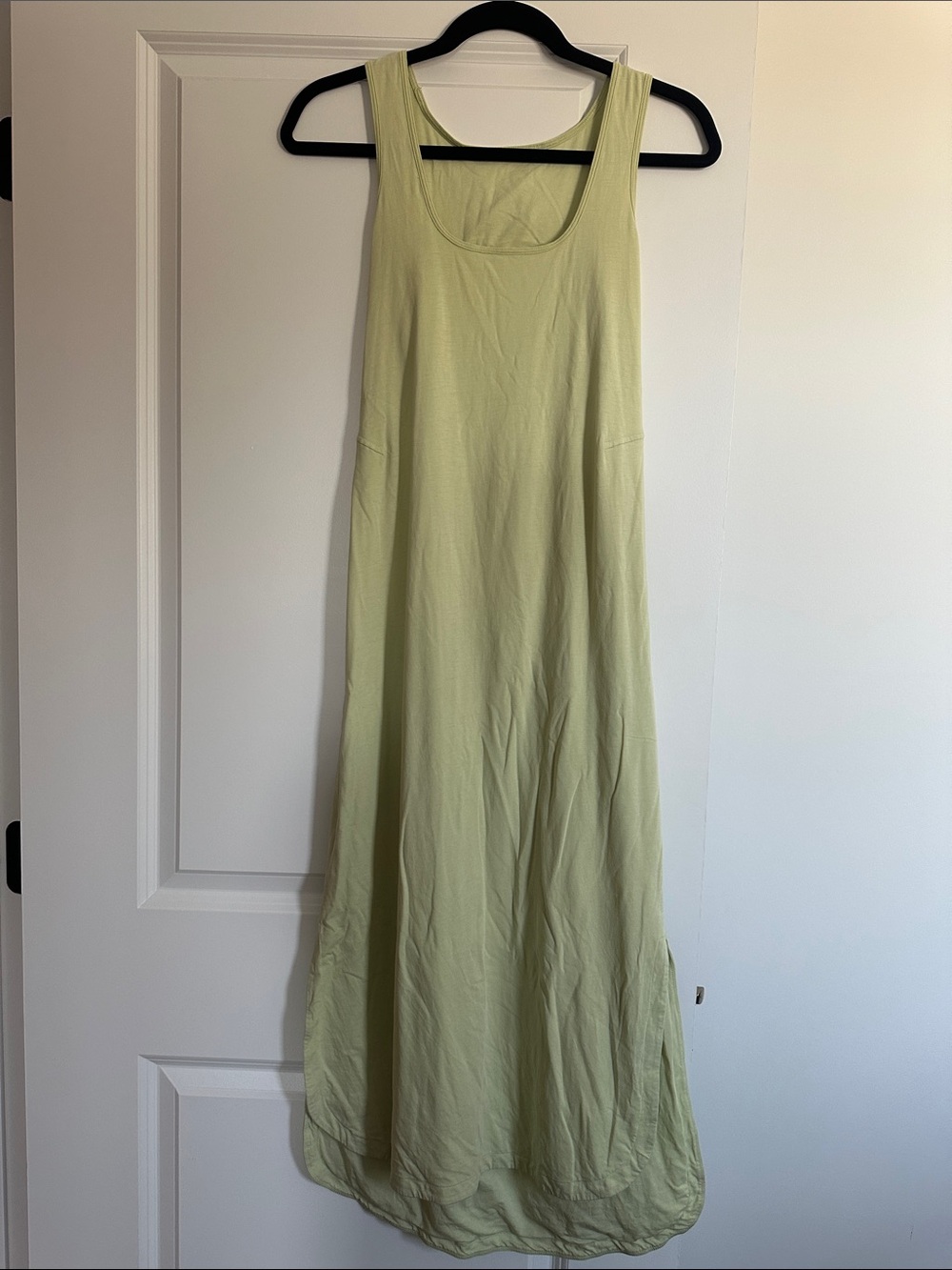 Sleeveless Light Green midi Dress, Lululemon